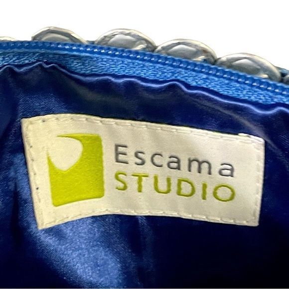 NEW Escama‎ Studio Blue Handcrafted Fabric & Can Pop-Top Wristlet —  Super Cute! - Picture 7 of 9